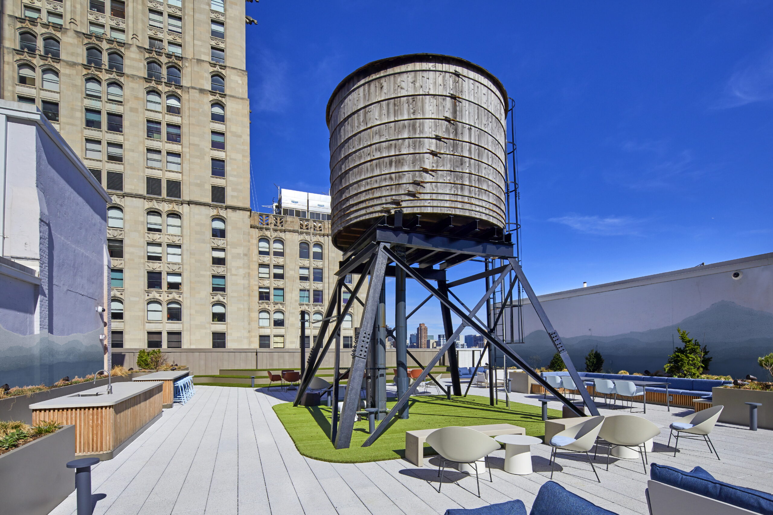 ROOF GARDEN